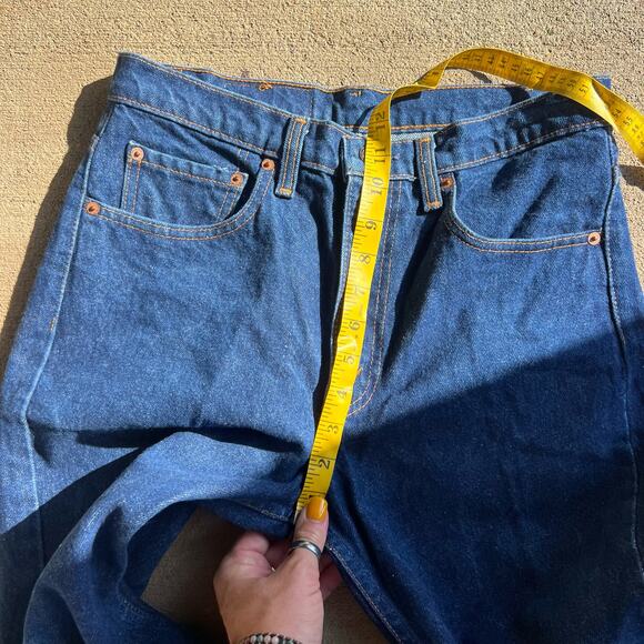 Vintage Levi’s 505 Made in Canada 32x30 Regular Fit Straight Leg Jeans - Picture 9 of 13